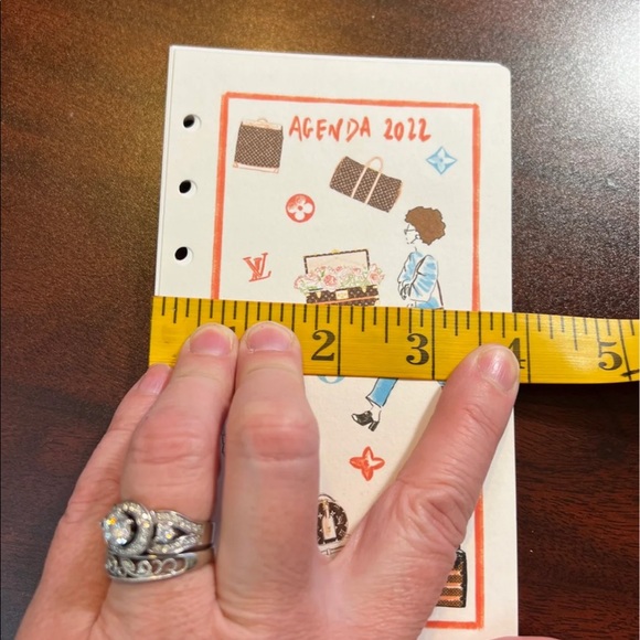 LV MM Agenda Pages 2022 - Picture 10 of 15